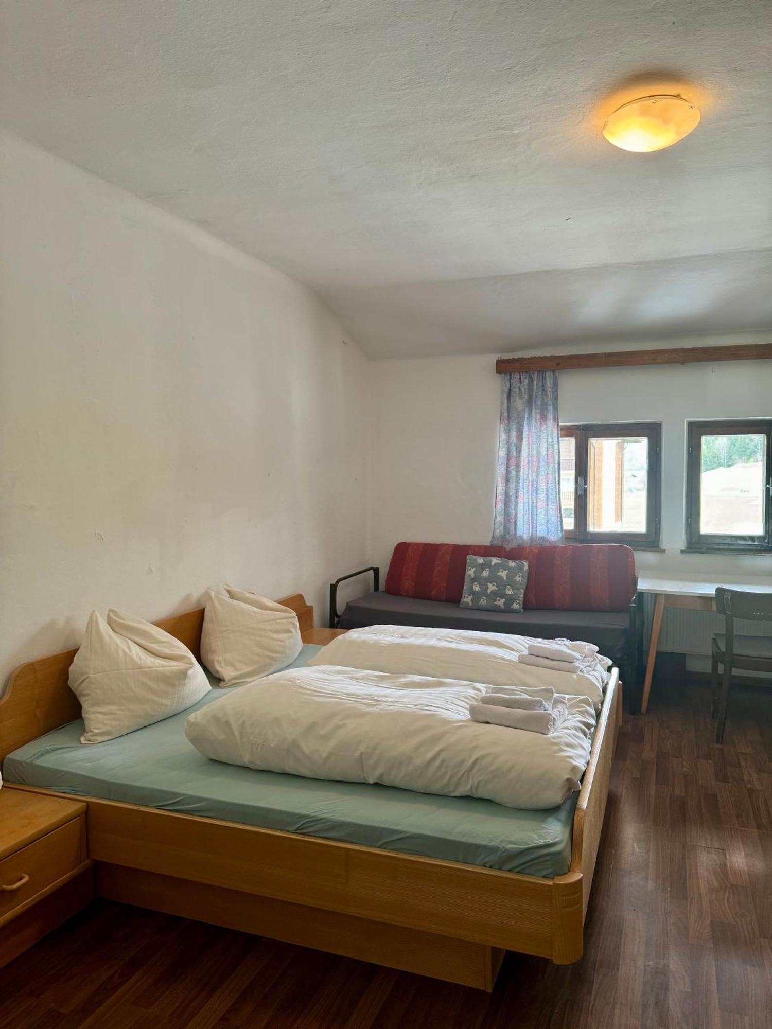 Skill Mountain - Und Bike Im Sommer Mit Joker Card Hostal